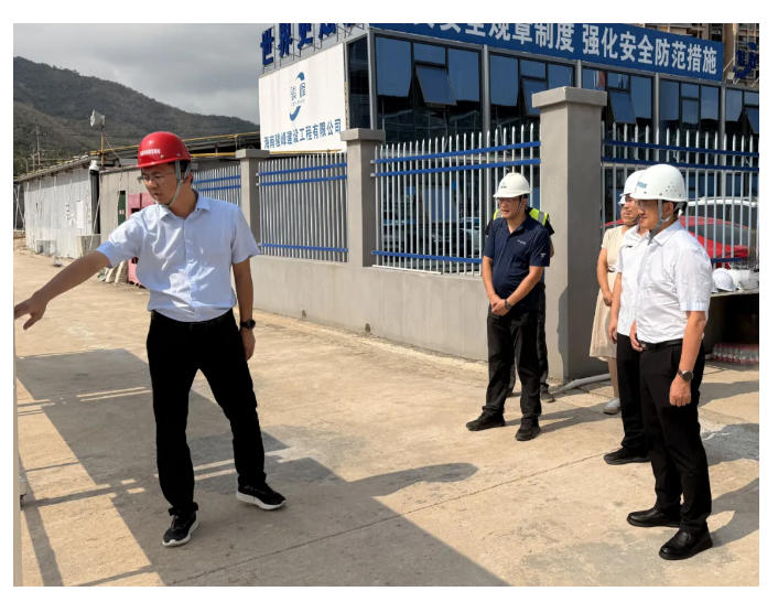 周俊赴省重点项目建设现场开展调研